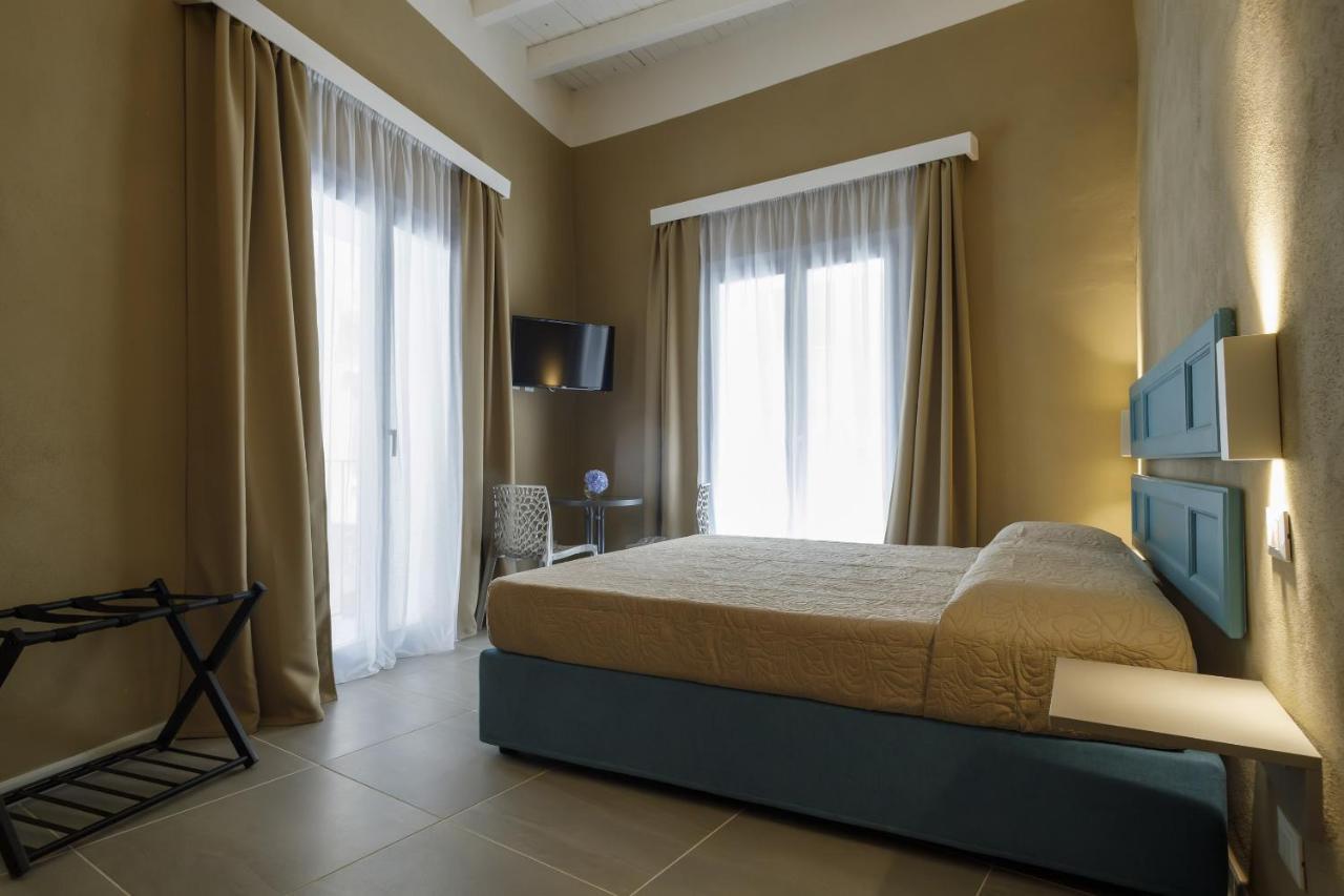 Palazzo Mancina Hotel Trapani Exterior photo